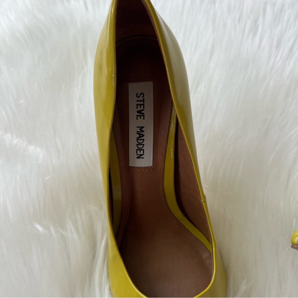 Steve Madden Off Yellow Pointed Toe Stiletto Pump Heels - Picture 2 of 6